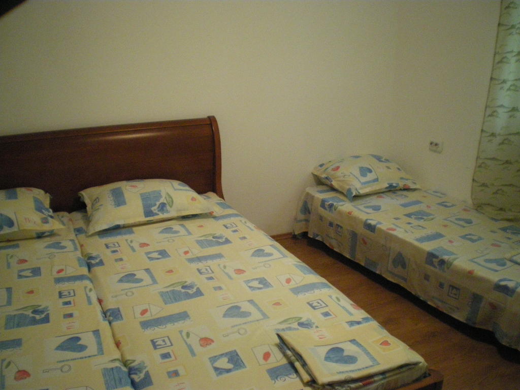 Old House Hostel Burgas Ruang foto
