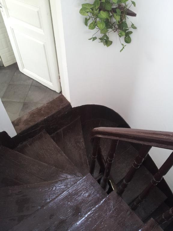 Old House Hostel Burgas Bagian luar foto